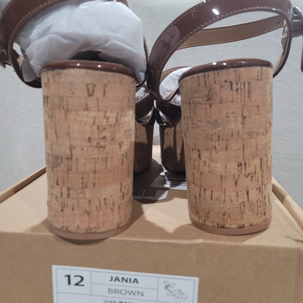 Journee Collection Jania Cork Platform Sandals, Brown Patent, Size 12 NIB - Picture 6 of 10